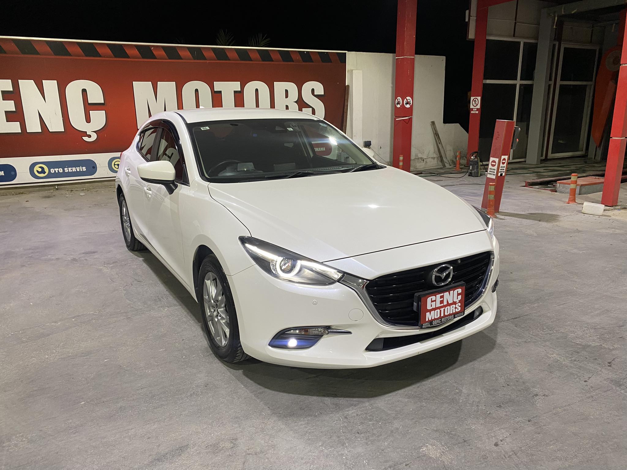 MAZDA AXELA