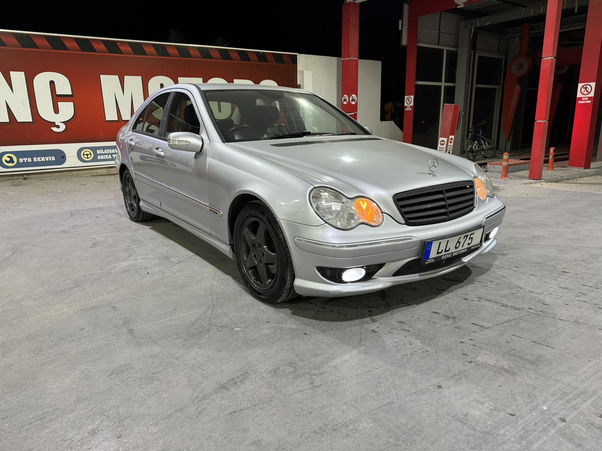  MERCEDES C180 KOMPRESSÖR MAKYAJLI KASA