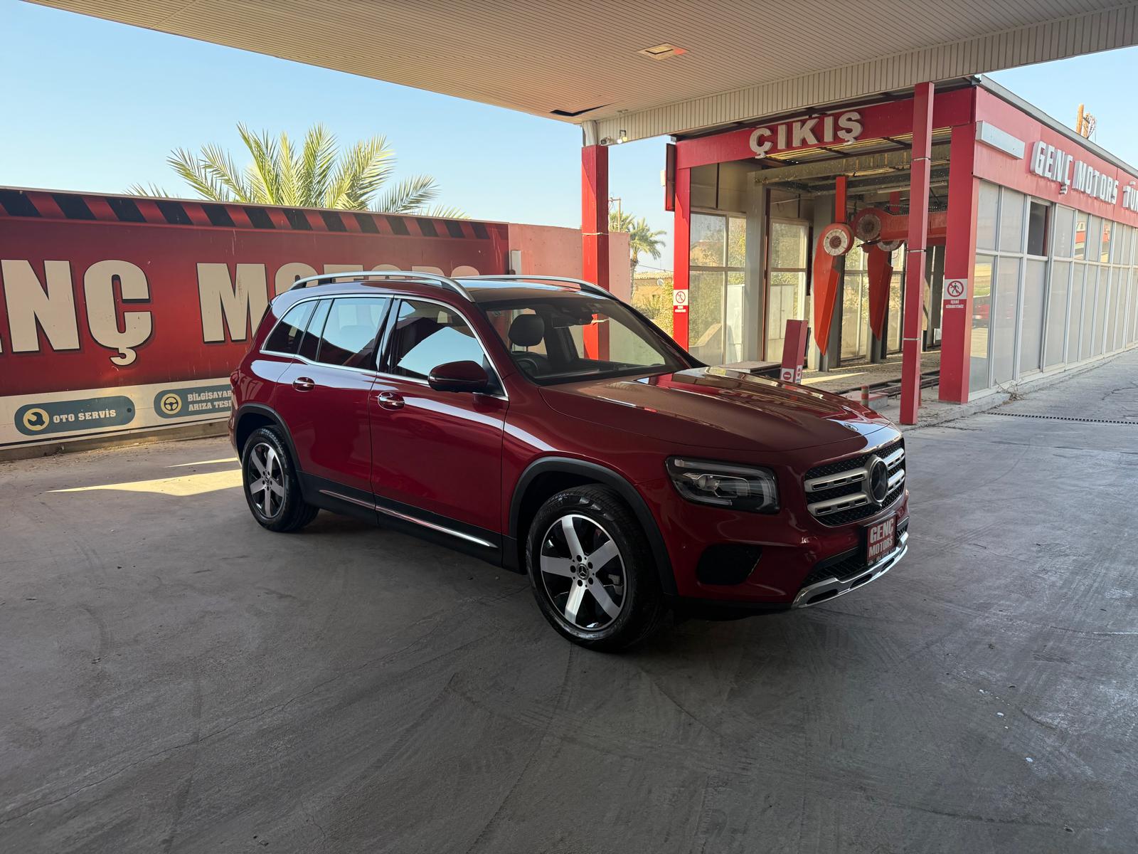  MERCEDES GLB 200 D - AMG SPORT PREMİUM PLUS